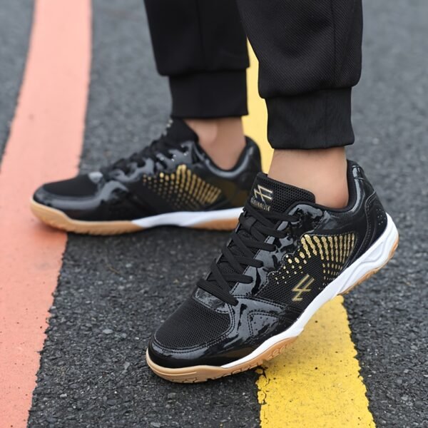 Court Shoes Non-Slip Indoor Badminton Training Shoes (Black/Gold)