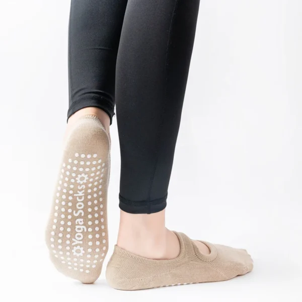 S42ca2b82948b4242966ee274f21eec0cn.webp 3-Pack Women’s Grip Socks Non-Slip Yoga Pilates Studio Socks