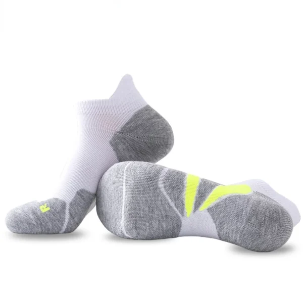 New Boat Socks Men Short Tube Towel Bottom Outdoor Sports Socks Sweat-absorbing Basketball Socks Running Fitness Socks Men
