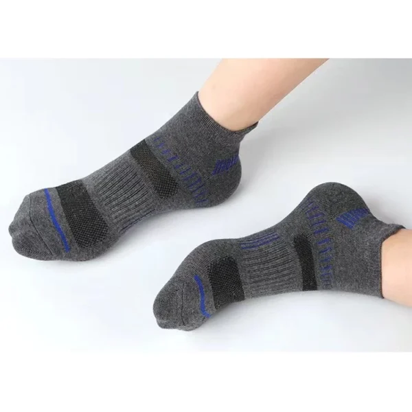 Men Ankle Socks Breathable Cotton Moisture Wicking Sports Socks (Assorted Colors)