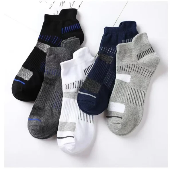 Men Ankle Socks Breathable Cotton Moisture Wicking Sports Socks (Assorted Colors)